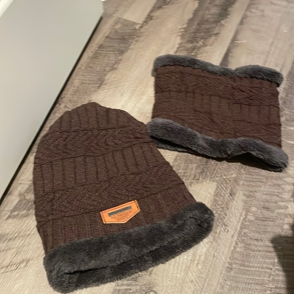 Men’s Neck Gaiter & Hat